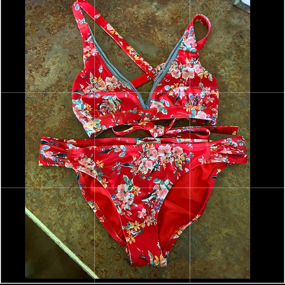 Jessica Simpson bikini; perfect condition; size medium